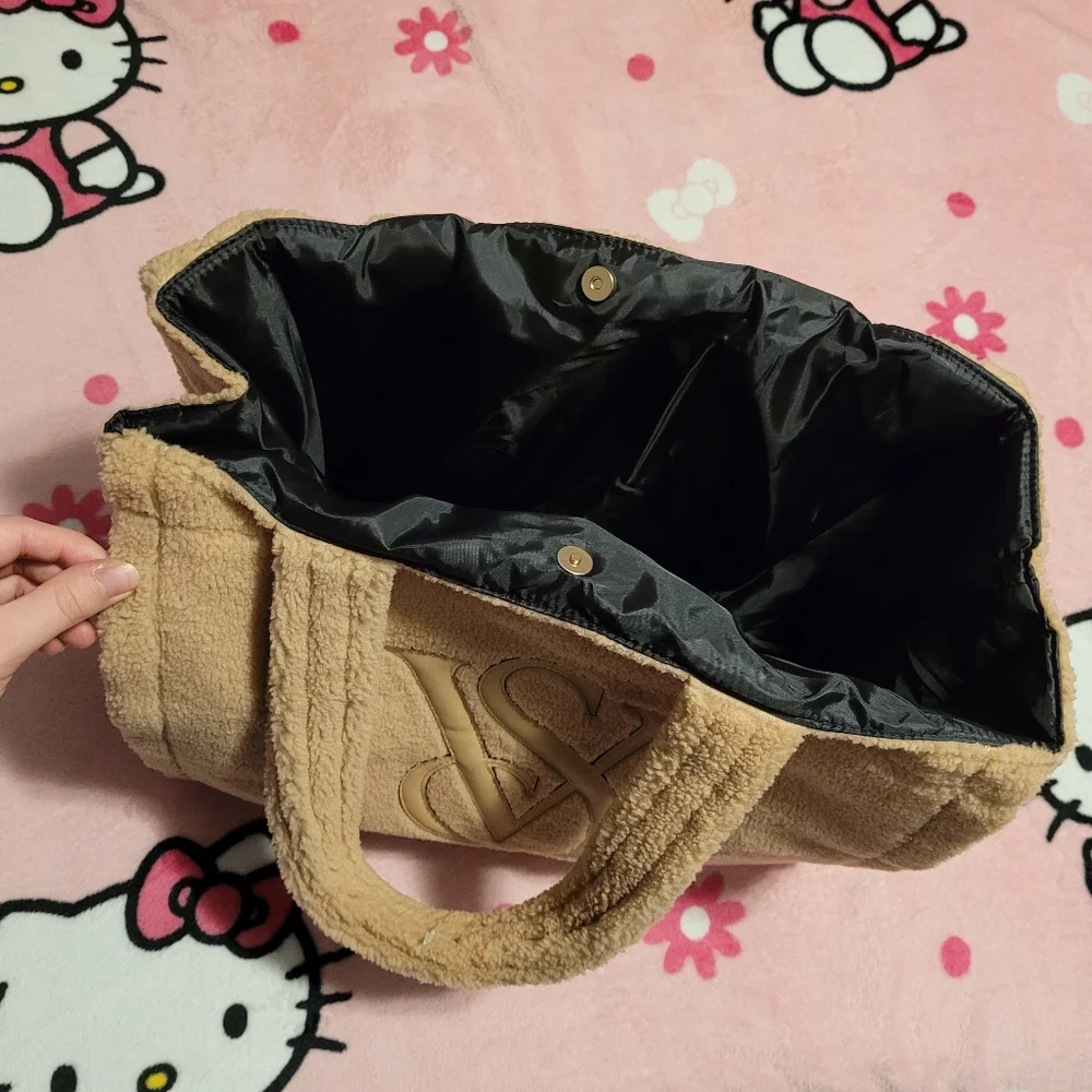 NWT Victoria Secret Tan Sherpa Tote Bag Handbag Faux Fur Beige Fleece Purse - Picture 7 of 9